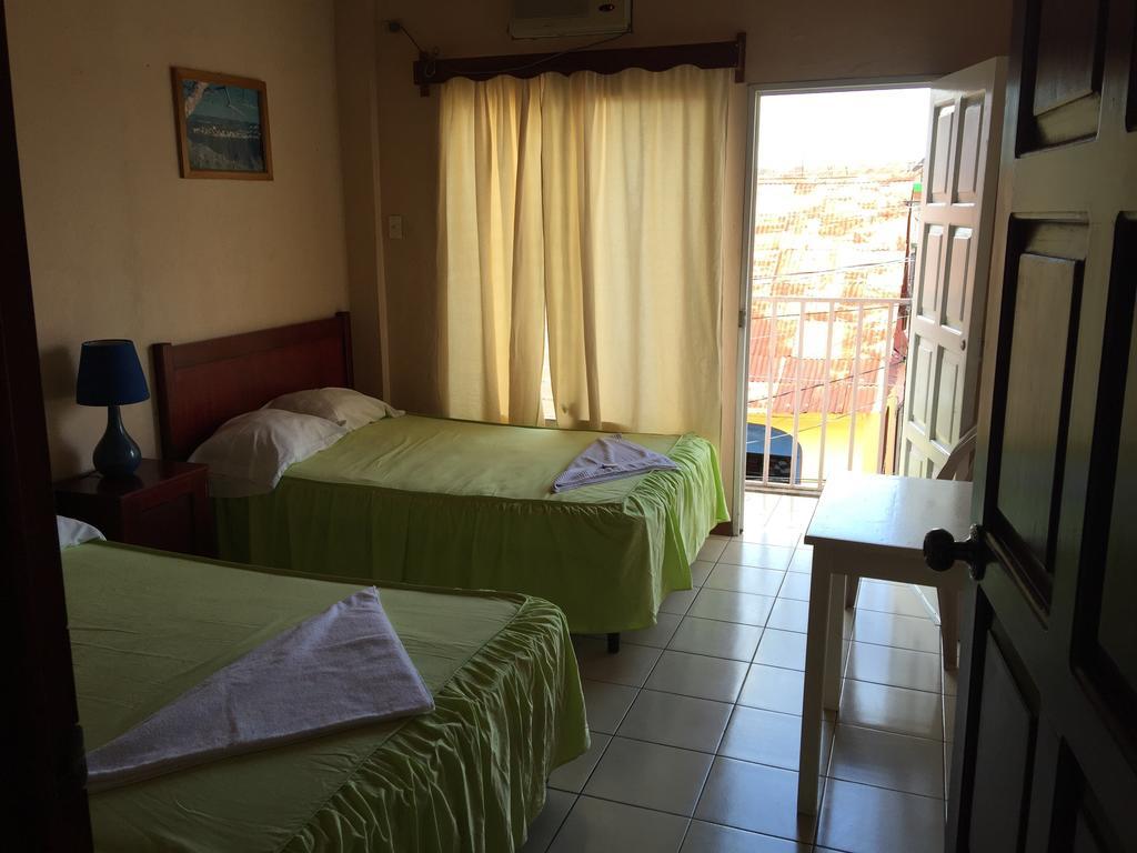 Hotel Villa Margarita Flores Quarto foto